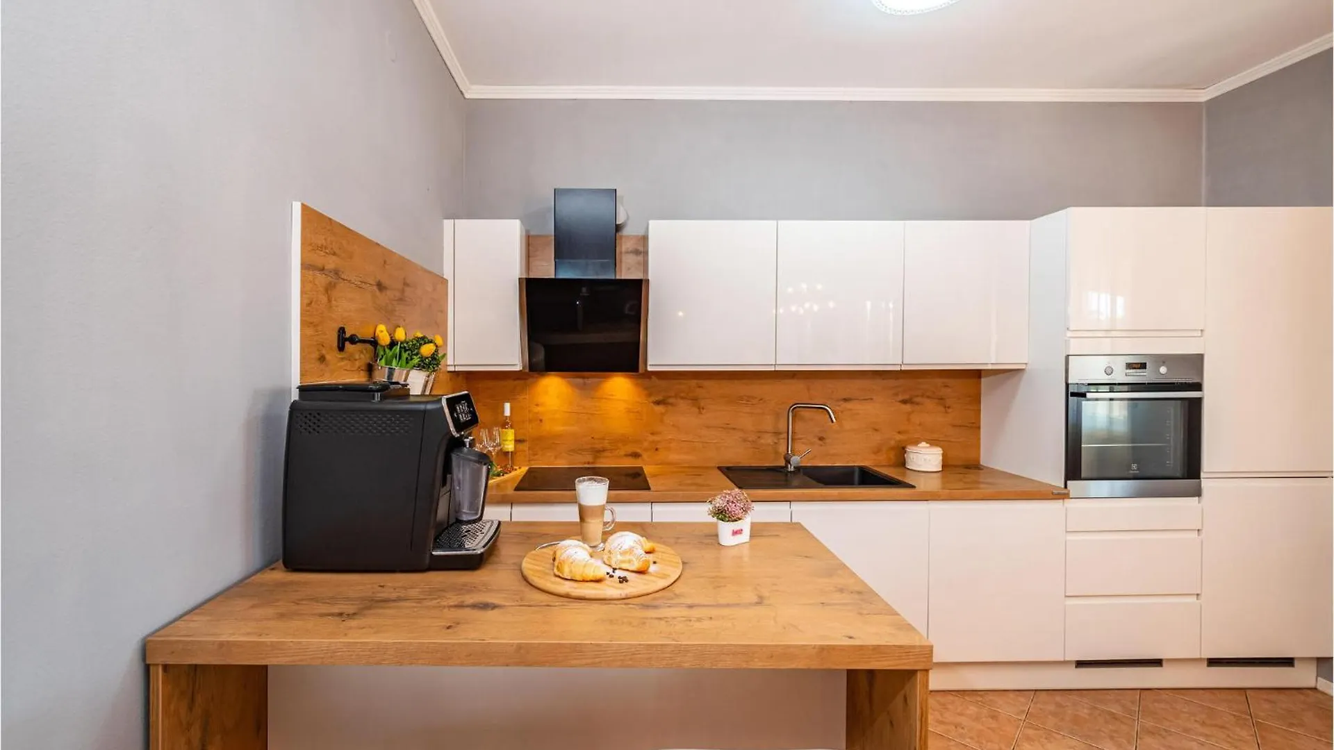 3 Bedroom Gorgeous Home In Zadar Murvica